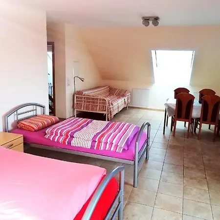2-zimmer Obergeschoss Inmitten Διαμέρισμα Κάσελ