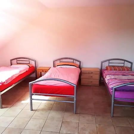 2-zimmer Obergeschoss Inmitten *