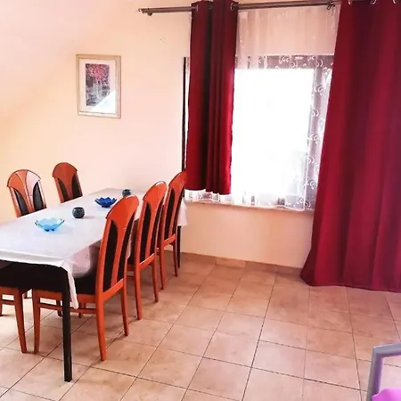 2-zimmer Obergeschoss Inmitten