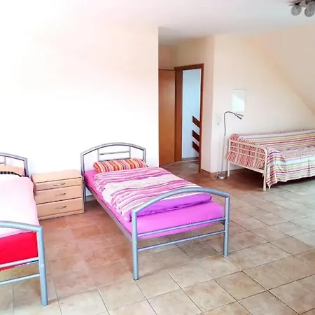2-zimmer Obergeschoss Inmitten *