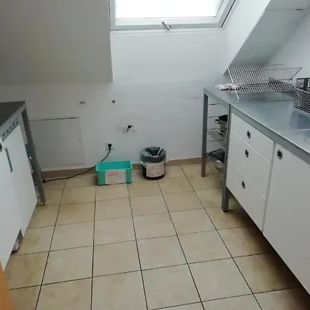 2-zimmer Obergeschoss Inmitten